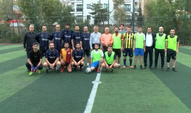 Hastane çalışanları kalp sağlığı için futbol sahasında ter dökecek