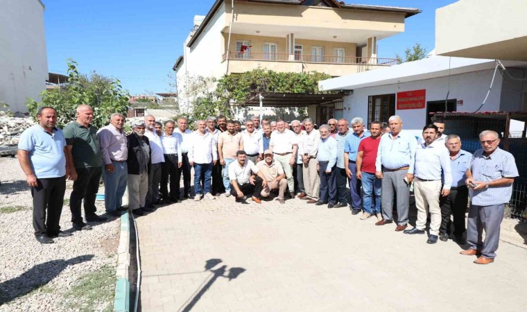 Hatay Büyükşehir Belediyesi Başkanı Lütfü Savaş Kırıkhanda vatandaşlarla bir araya geldi