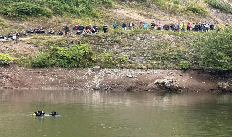 Hayvanları otlatırken kaybolan 13 yaşındaki Emirhanı arama çalışmaları devam ediyor