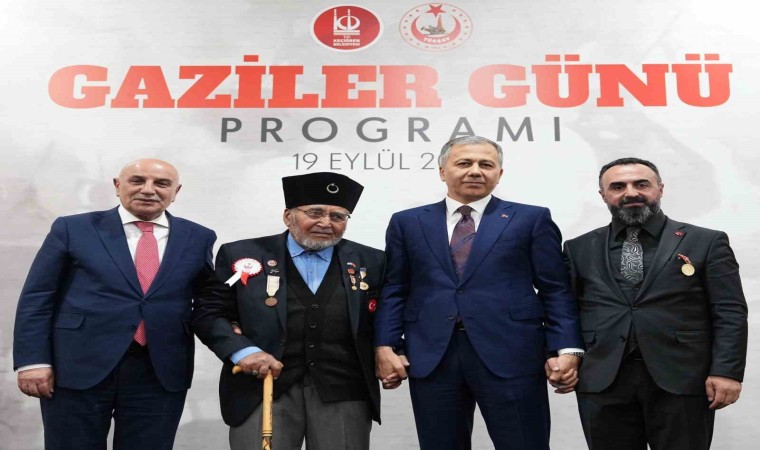 İçişleri Bakanı Ali Yerlikaya, gazilerle yemekte bir araya geldi