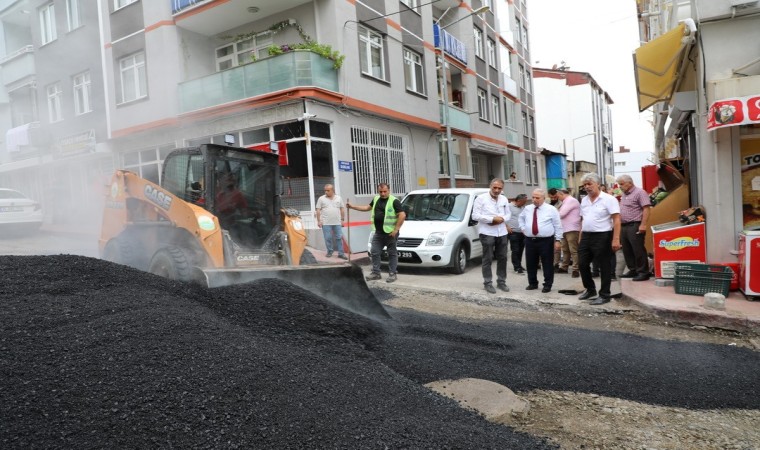 İlkadımda selin deforme ettiği yollar onarılıyor