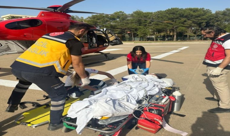 Irakta trafik kazası geçiren kadın, ambulans helikopterle Vana sevk edildi