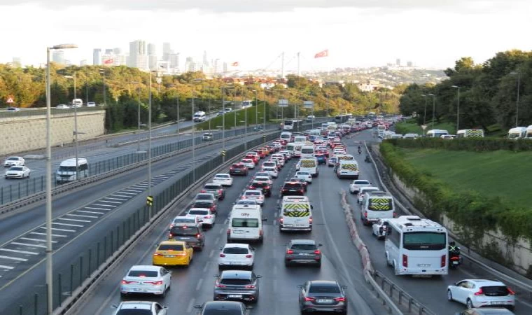 İstanbul’da okul trafiği erken başladı