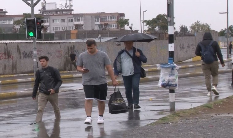 İstanbulda yağmur etkili oluyor