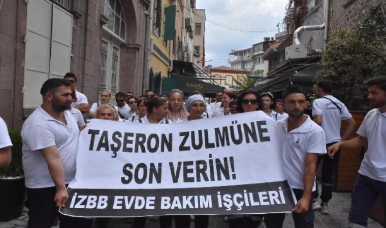 İzmir’de belediye önünde işçilerden ’kadro’ eylemi