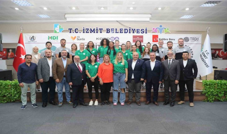 İzmit Belediyespor Kadın Basketbol Takımının yeni kadrosu tanıtıldı