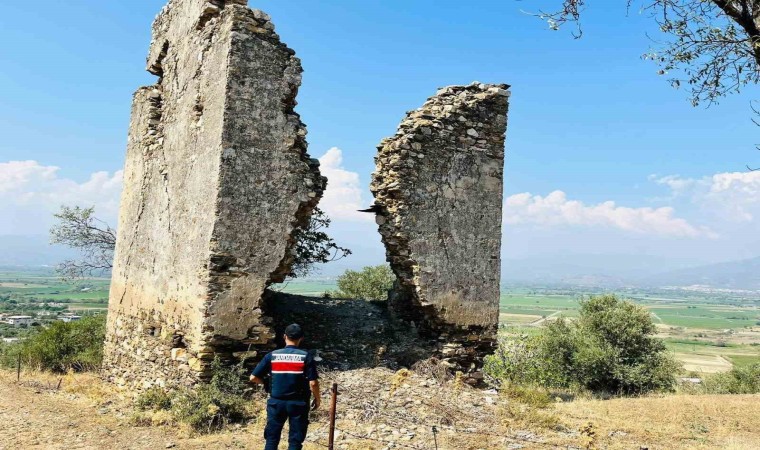 Jandarmadan ‘tarihi yapı nöbeti