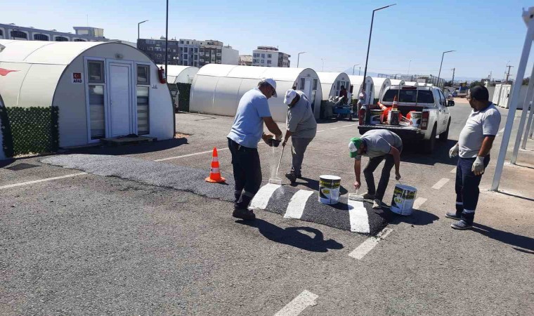 Kahramanmaraşta trafik işaret levhaları yenileniyor