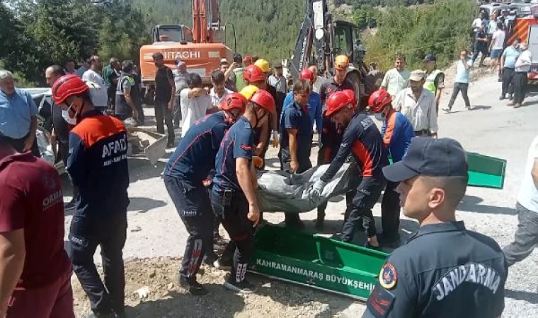 Kamyon, cenaze namazına hazırlanan kalabalığın arasına daldı: 5 ölü, 25 yaralı- Yeniden