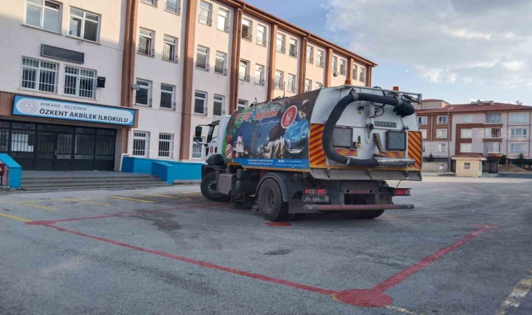 Keçiörende yeni eğitim dönemi için okullar temizlendi