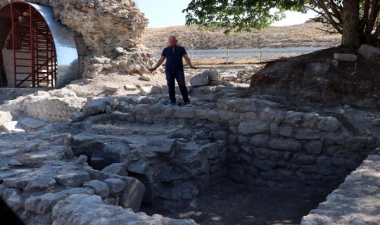 Keykubadiye Sarayı’ndaki kazılarda hamam ortaya çıkarıldı