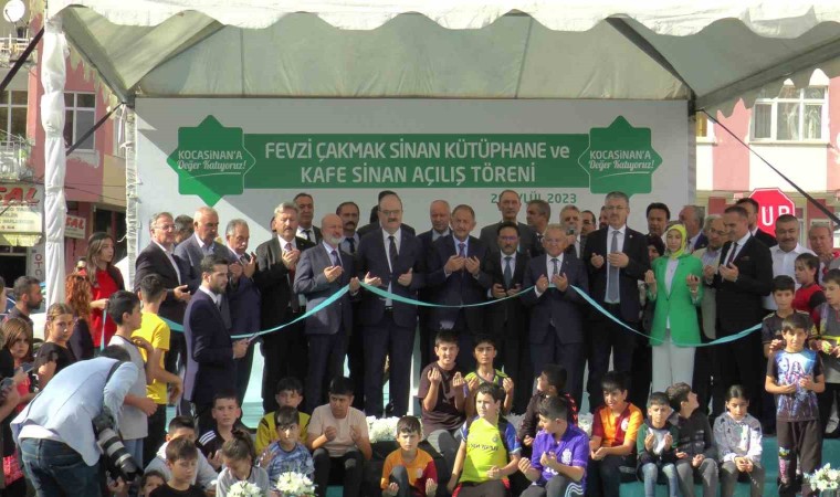 Kocasinandan gençlere bir kütüphane daha