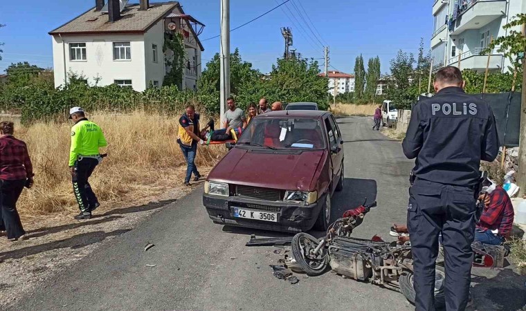 Konyada otomobil ile elektrikli bisiklet çarpıştı: 2 yaralı