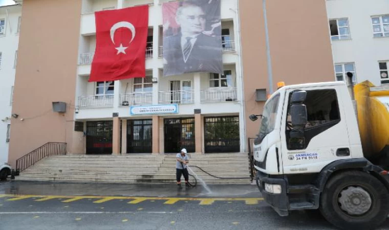 Küçükçekmece’de okullar yeni eğitim dönemine hazırlanıyor