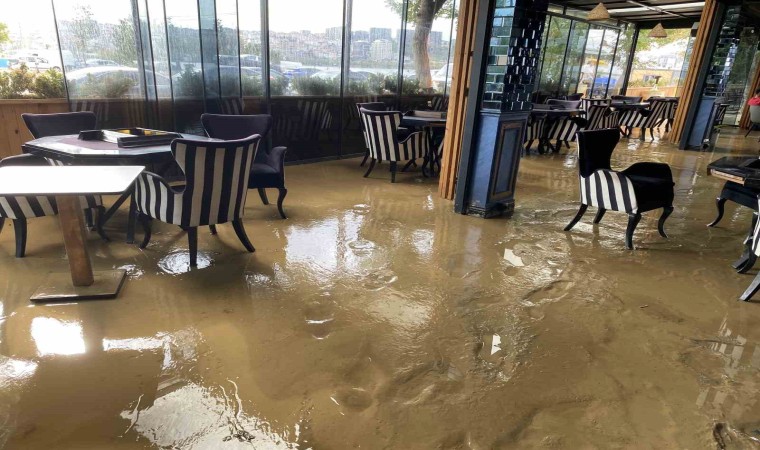 Küçükçekmecede restoranda mahsur kalanlar o anları anlattı