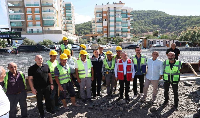 Kumluca Atatürk Stadyumunun temeli törenle atıldı