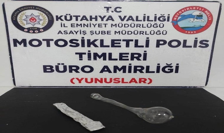 Kütahyada bir kişinin aracında uyuşturucu ele geçirildi