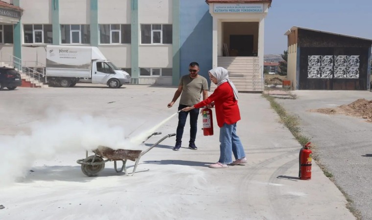 Kütahyada deprem, yangın ve bina tahliye tatbikatı