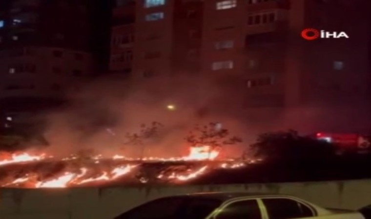 Maltepede çocukların torpille oyunu yangına neden oldu: 2 otomobil yandı