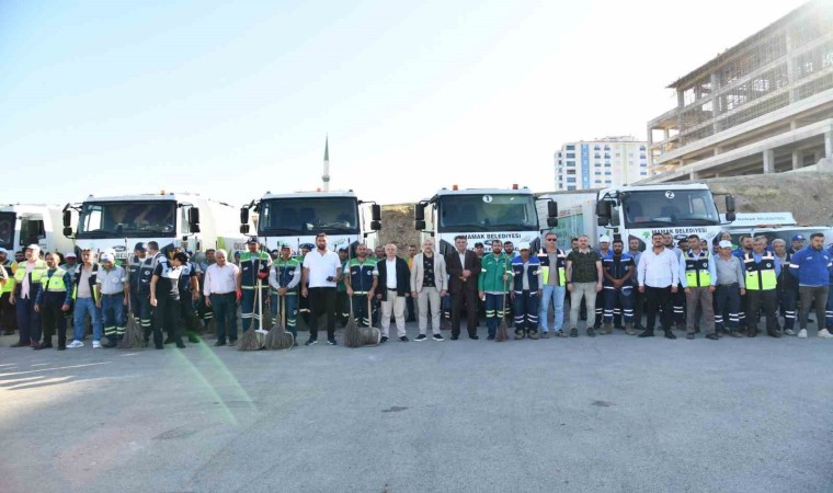 Mamak Belediyesi ilçeyi temiz tutuyor