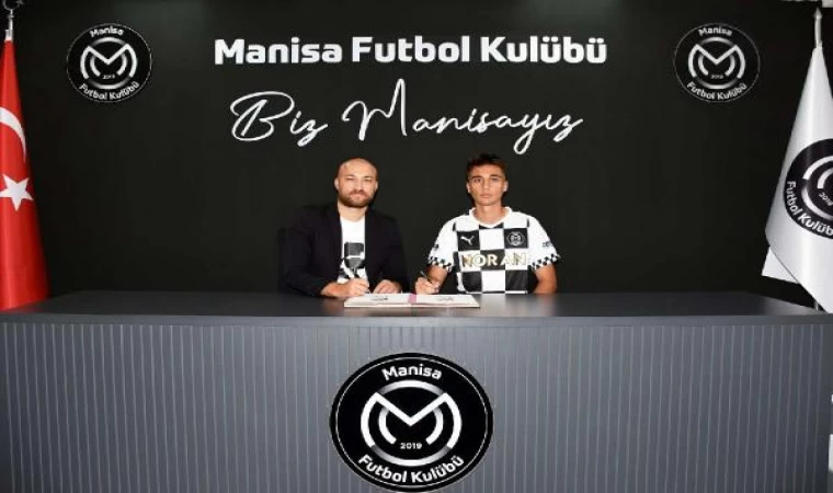 Manisa FK’da Emre Akboğa profesyonel oldu