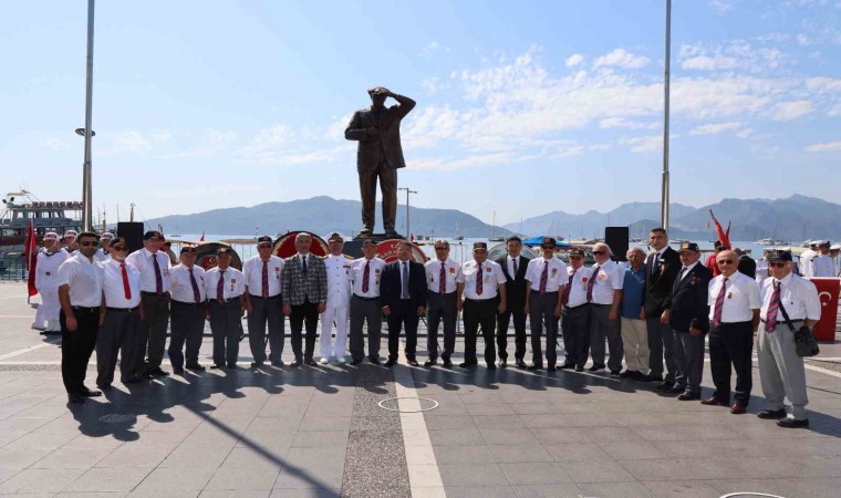 Marmariste Gaziler günü anma törenleri çelenk sunma merasimi ile başladı