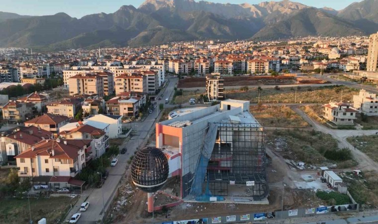 Merkezefendide Bilim Merkezi hizmet içi gün sayıyor