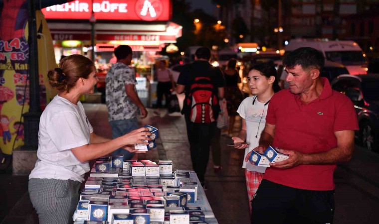 Mersinde 15 bin kandil simidi dağıtıldı