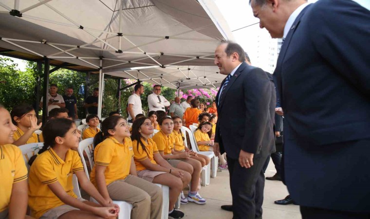 Mersinde yeni eğitim-öğretim yılı törenle başladı