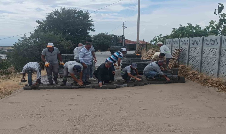 Mersinli Mahallesinde yollar kilit parke taşıyla buluştu