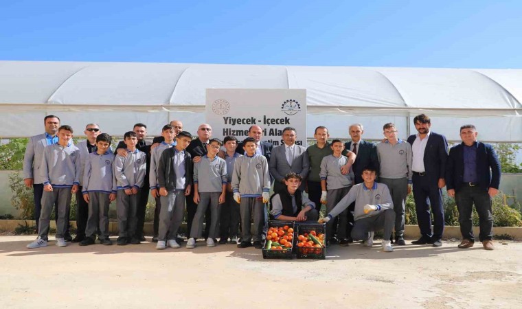 Mesleki ve Teknik Anadolu Lisesinde ilk hasat şenliği