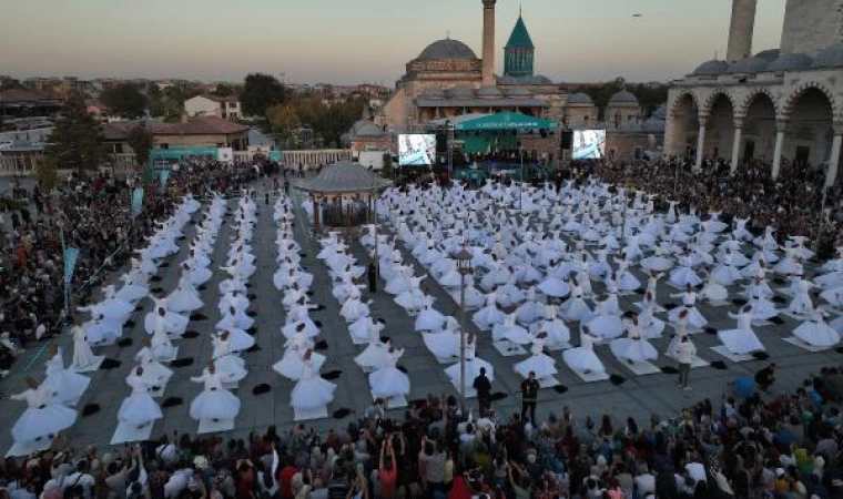 Mevlana’nın doğum yıldönümü etkinlikleri 250 semazenin gösterisiyle başladı