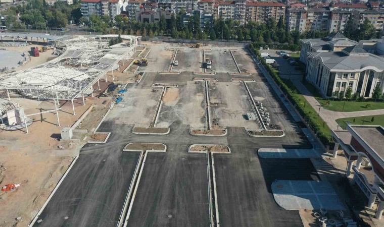 Milli İrade Meydanındaki otoparkta sona doğru