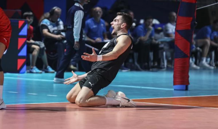 Milli voleybolcu Bedirhan Bülbül, Avrupa’da ”Rüya Takım”a seçildi