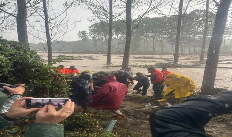 MSB: “Kırklarelinde meydana gelen sel felaketi sonrası askeri personel ve arazi araçları görevlendirildi