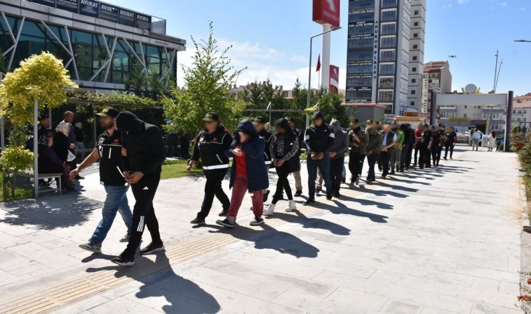 Niğdede eş zamanlı uyuşturucu operasyonu: 24 gözaltı