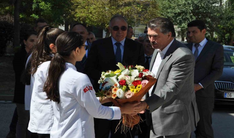 Odunpazarı Kaymakamı Gazi Mesleki ve Teknik Anadolu Lisesini ziyaret etti