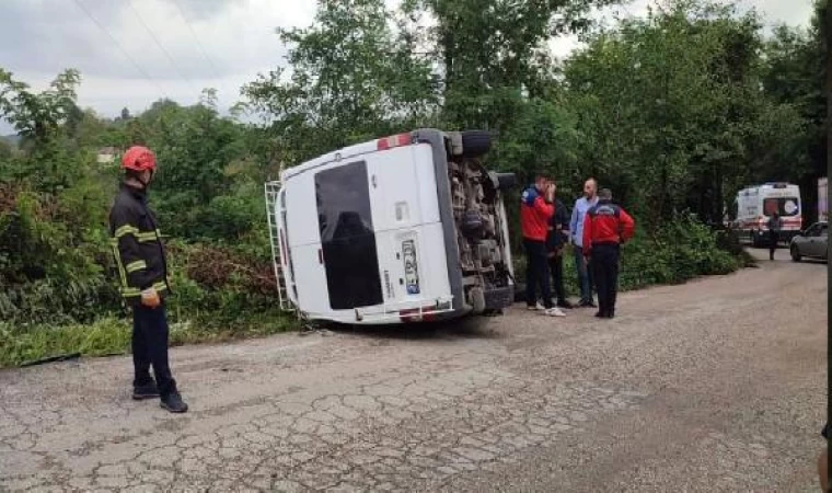 Ordu’da fındık işçilerini taşıyan minibüs devrildi: 7 yaralı