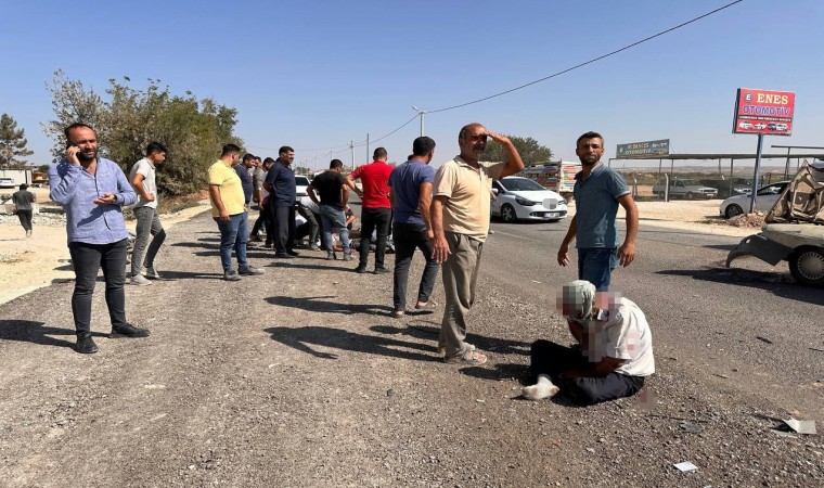 Otomobiller kafa kafaya çarpıştı: 4 yaralı