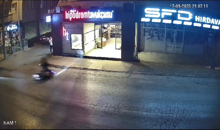 (Özel) Motosiklete çarpan motosikletli metrelerce böyle savruldu