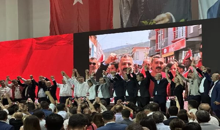 Özgür Özel: CHP’yi ayağa kaldırmak için babaevinden helallik almaya geldim (3)