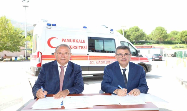 PAÜ Hastanesine yeni bir ambulans bağışlandı