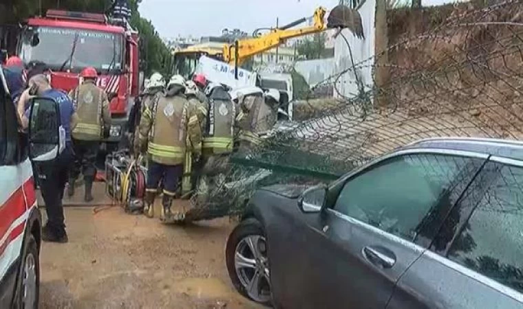 Pendik’te istinat duvarı araçların üzerine çöktü- 2