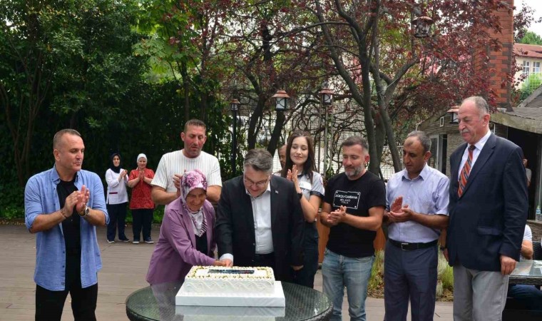 Rektör Özölçer idari personelle bir araya geldi