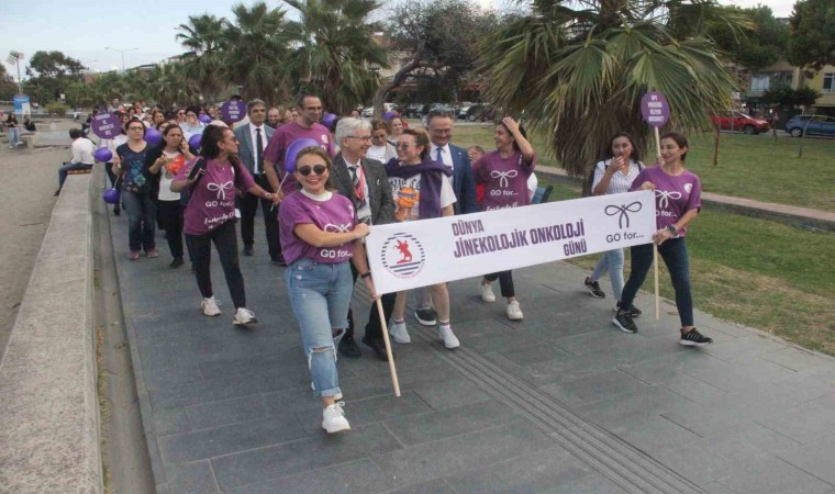 Sağlıkçılar Dünya Jinekolojik Onkoloji Gününde farkındalık için yürüdü