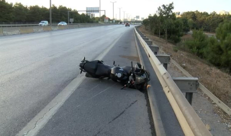 Sancaktepe’de bariyerlere çarpan motosikletli ağır yaralandı