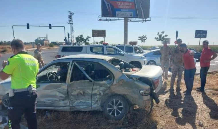 Şanlıurfa’da iki otomobil çarpıştı: 1 ölü, 5 yaralı