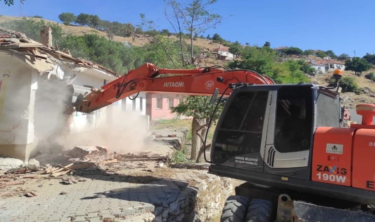 Sarıgölde okulları yenileme çalışmaları devam ediyor