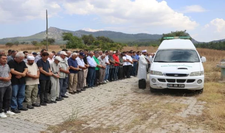 Selde ölen öğretmen çift, yan yana toprağa verildi