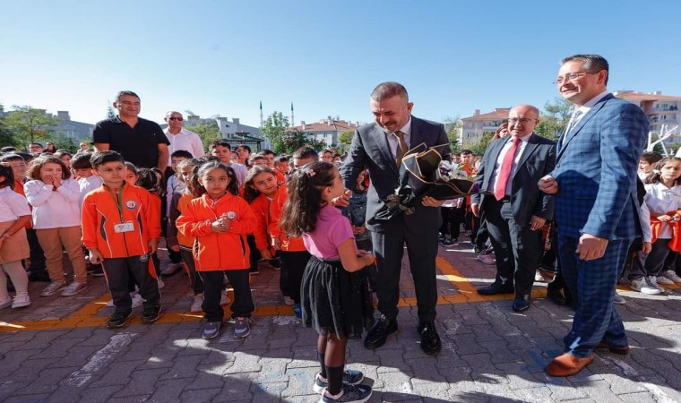 Sincanda yeni eğitim ve öğretim yılının ilk ders zili çaldı